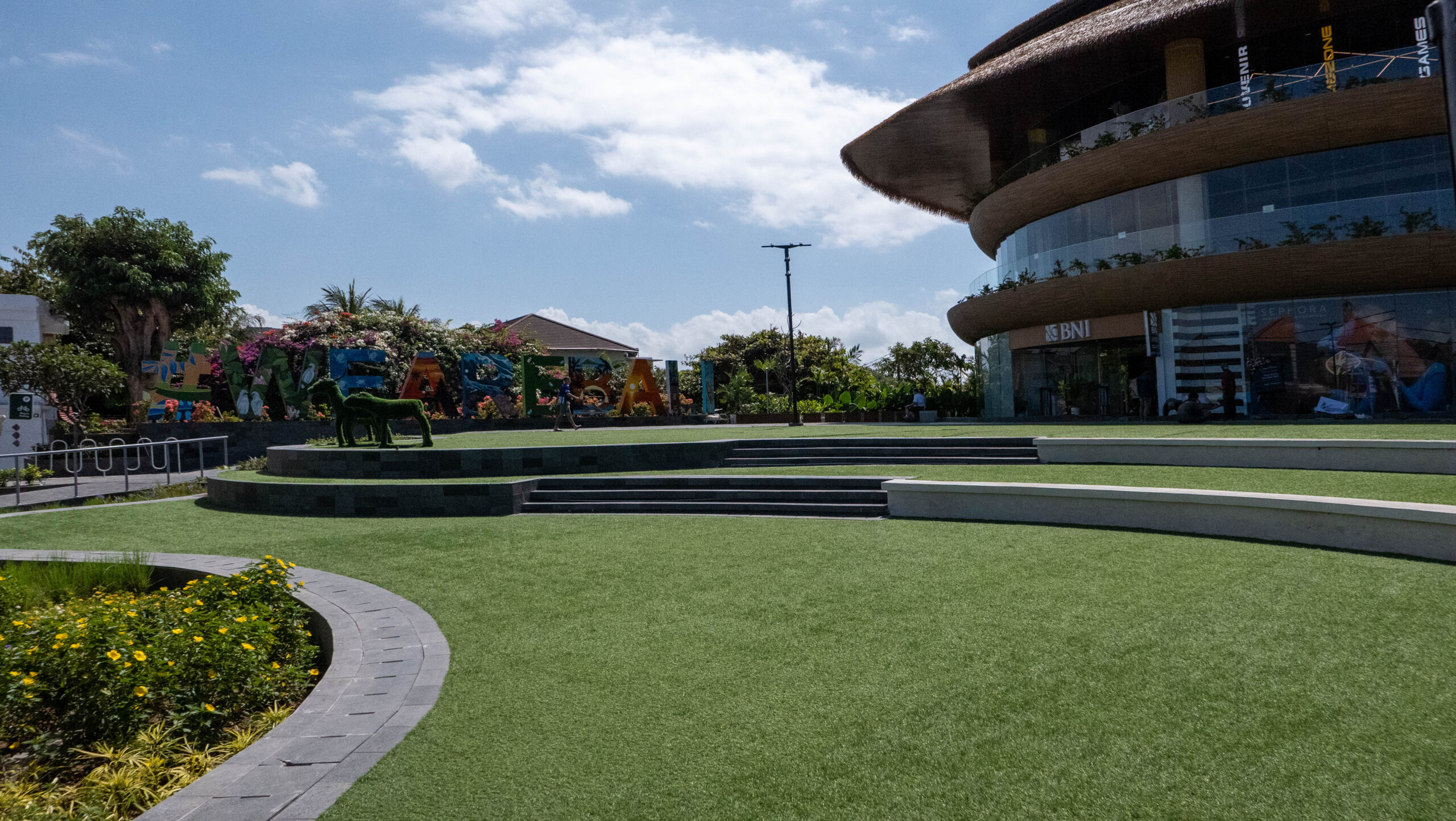 バリ島旅行記:4日目 サヌール〜Mai Mai BALI de Beach Club あんず病院送りになるの巻