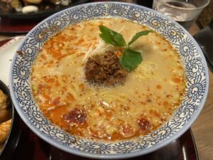 鶏五味の担々麺